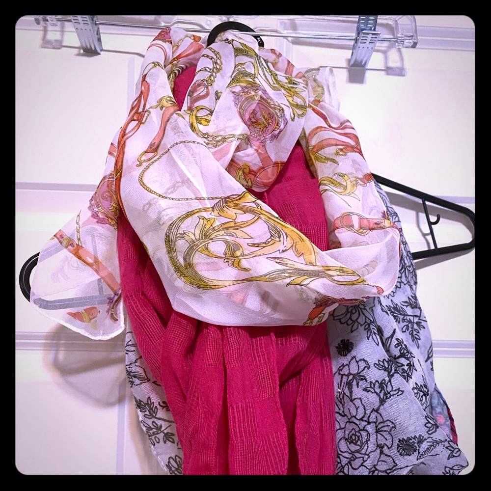 Lot of 5 ... scarves
